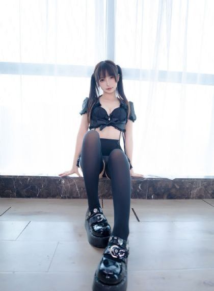 日韩精品在线视频女烈集中营_1080PBD在线观看
